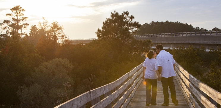 Maureen & Mike: Expecting! Mm009